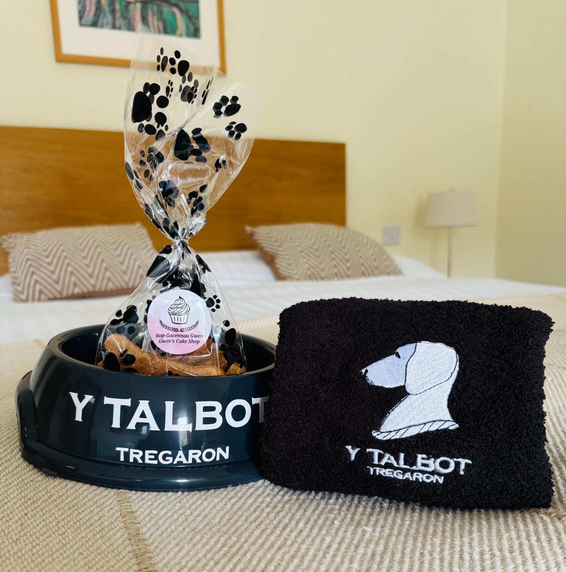 Y Talbot Hotel Tregaron Exterior foto