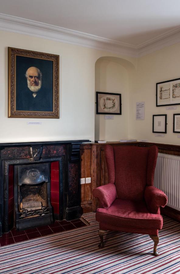 Y Talbot Hotel Tregaron Exterior foto